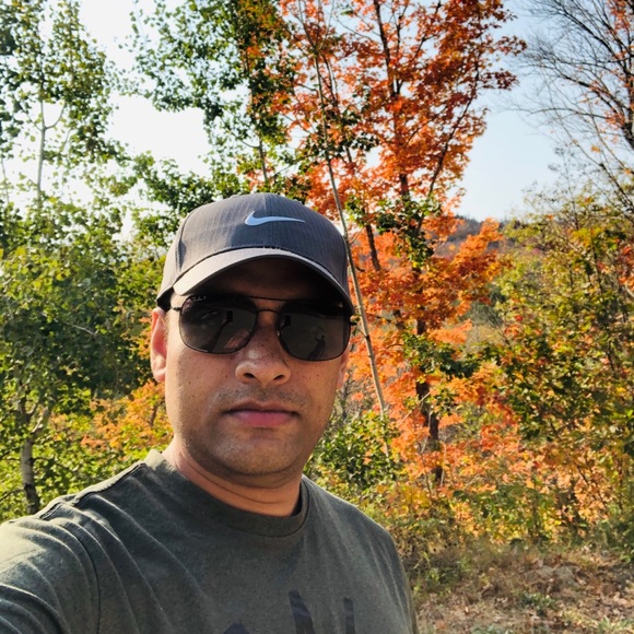 Poshmark profile picture for @rahulroy